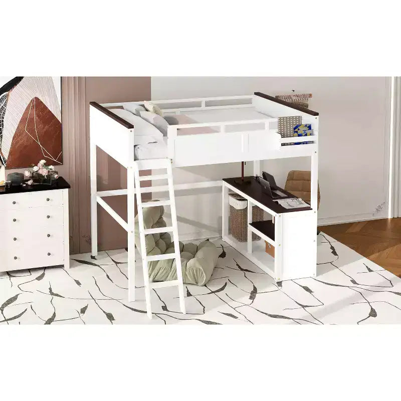 Lit mezzanine Queen avec bureau, étagère de rangement et station de recharge USB, cadre de lit mezzanine en bois avec lattes et garde-corps, blanc