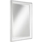 Miroir mural rectangulaire moderne avec cadre en bois blanc brillant biseauté de 24 pouces de large pour salle de bain, chambre à coucher, salon